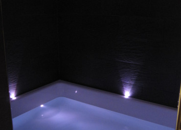 Floatingraum LED.jpg